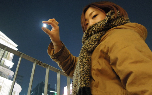 安達 綾子