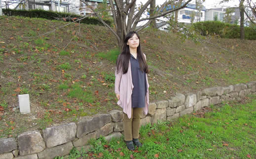紙本 明子