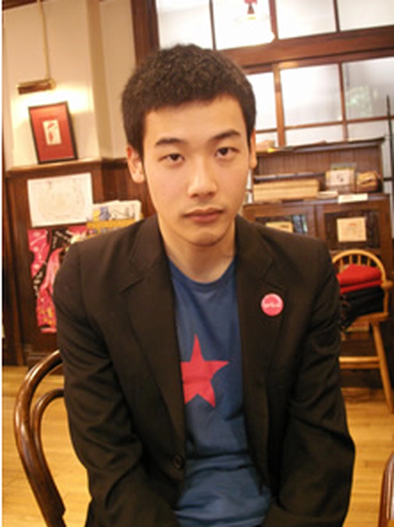 ピンク 地底 人 3 号